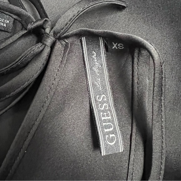 GUESS BLACK SILK TANK TOP FLOWY BLOUSE WITH V NECK AND HALTER TOP SIZE XS - Picture 5 of 6